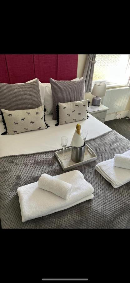 The White Hart Hotel Newenden ภายนอก รูปภาพ
