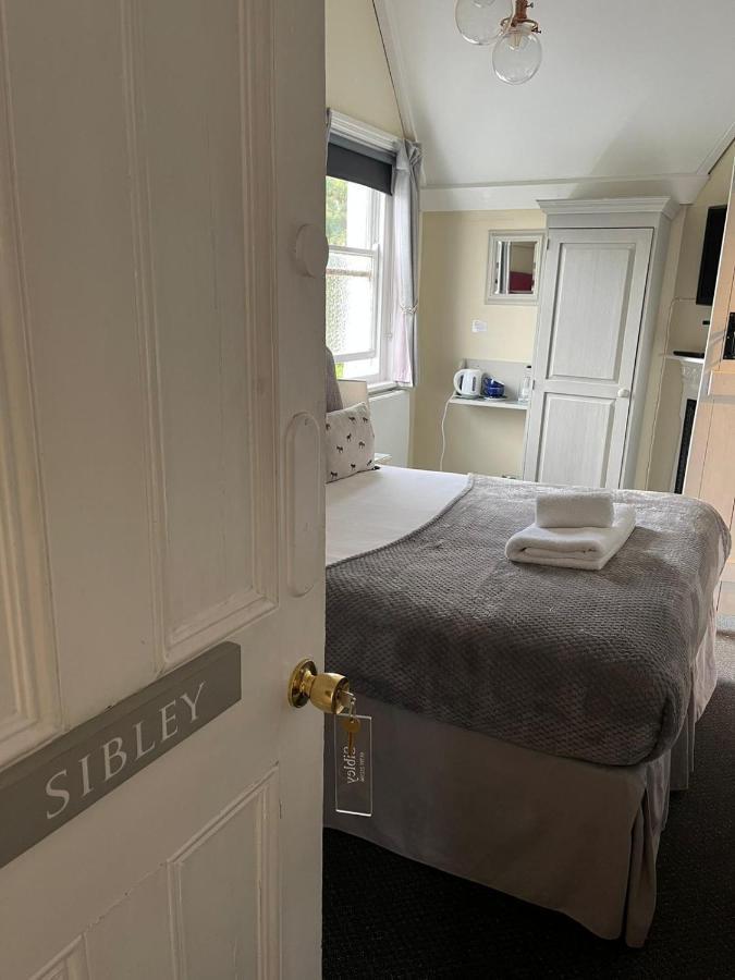 The White Hart Hotel Newenden ภายนอก รูปภาพ