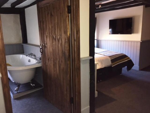The White Hart Hotel Newenden ภายนอก รูปภาพ